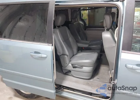 2010 Volkswagen Routan Se z USA, uszkodzony, nr VIN 2V4RW3D16AR424502